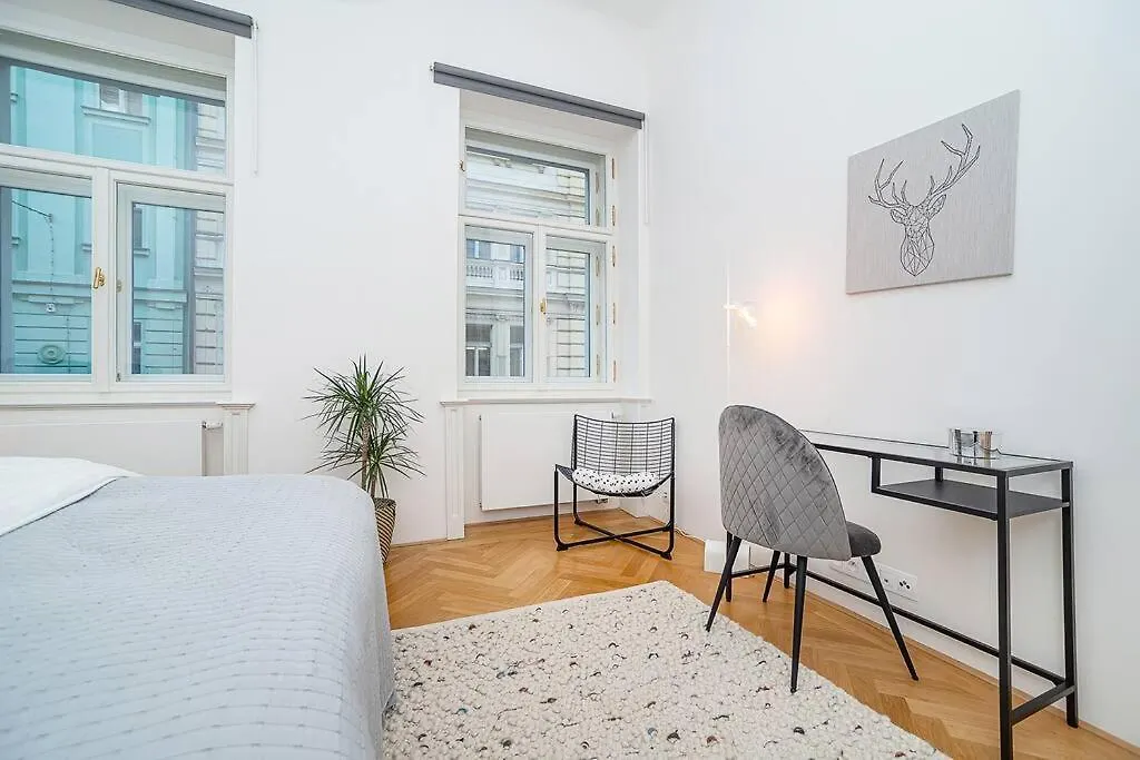 Bright And Designed Apartment In The Center Prague Czech Republic