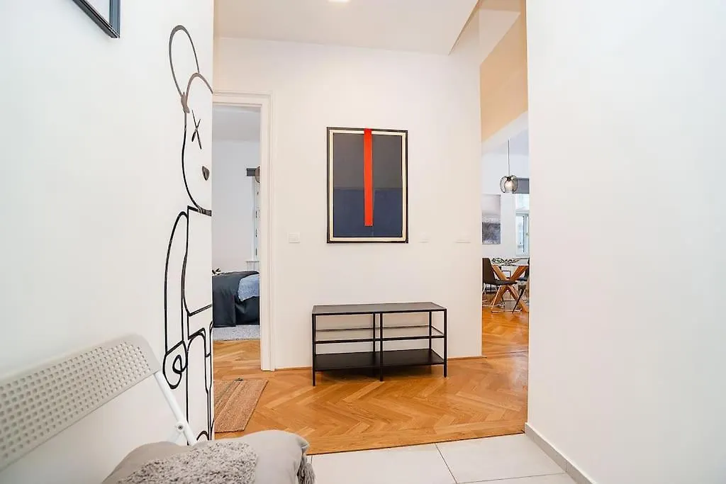Bright And Designed Apartment In The Center Prague
