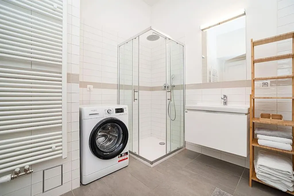 Bright And Designed Apartment In The Center Prague Czech Republic